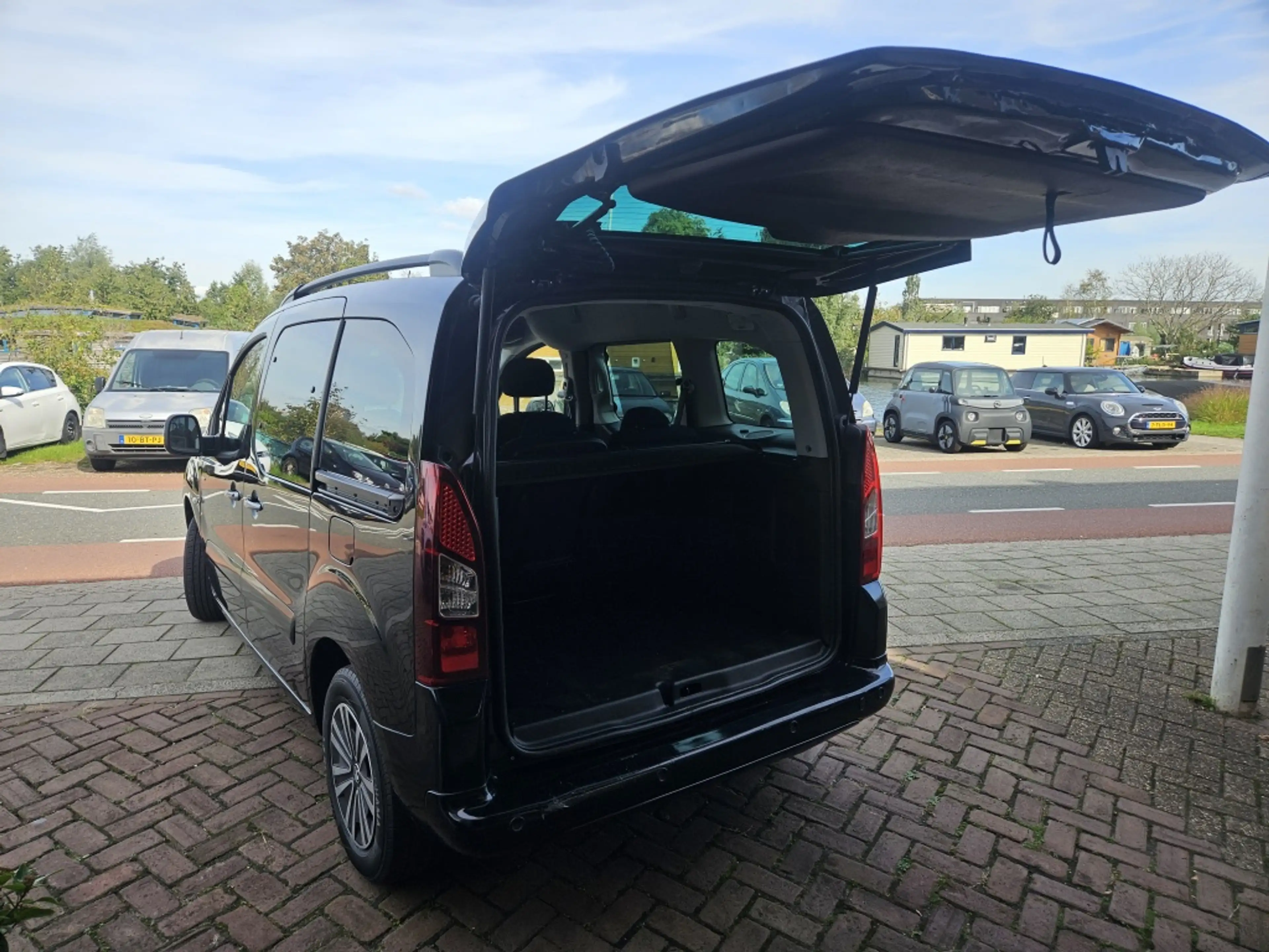 Peugeot Partner Tepee 1.2 PureTech Active — photo 9