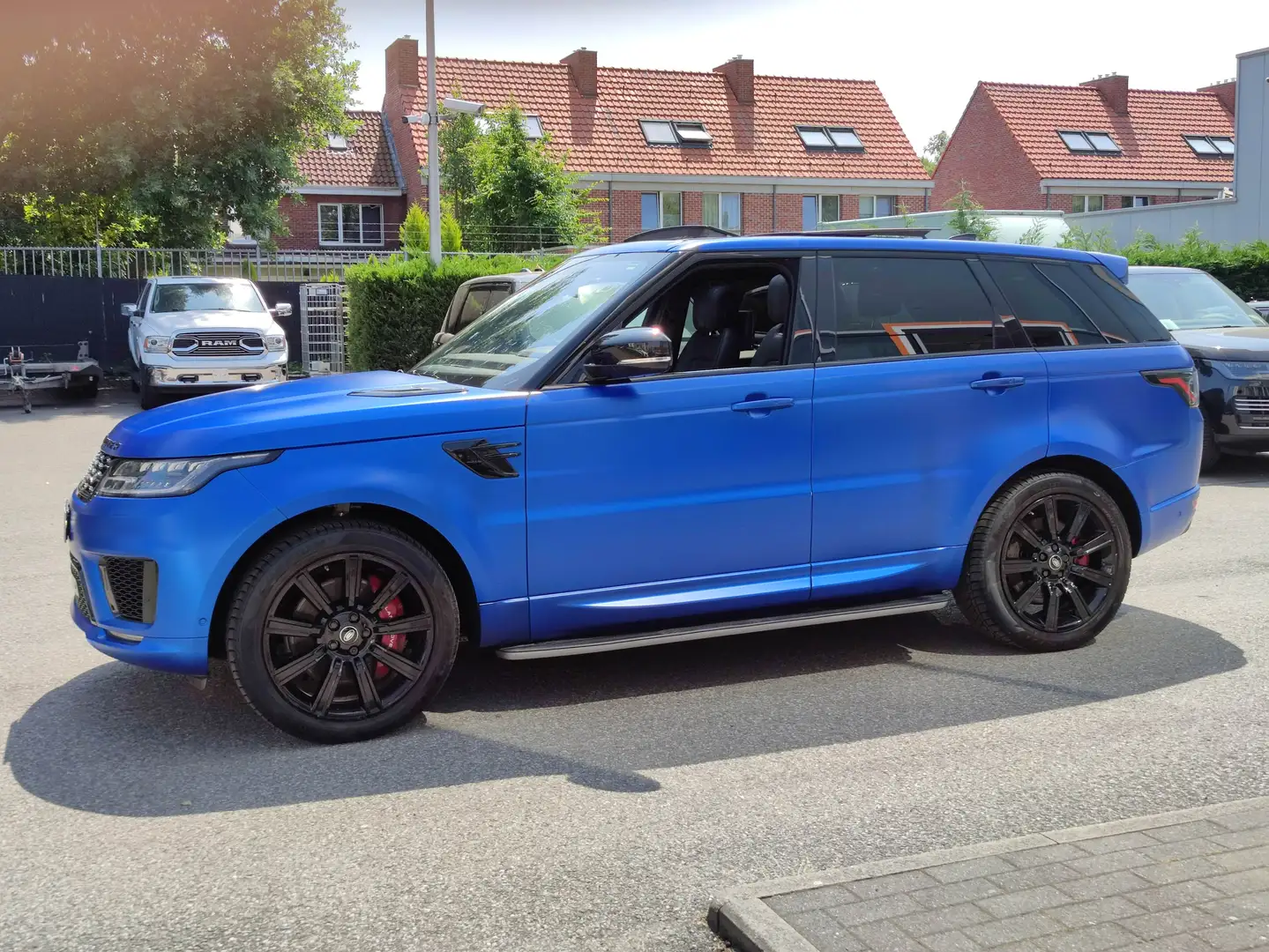 Land Rover Range Rover Sport P400e SVO matt/Panorama/Hifi Signature/TV screens Bleu - 1