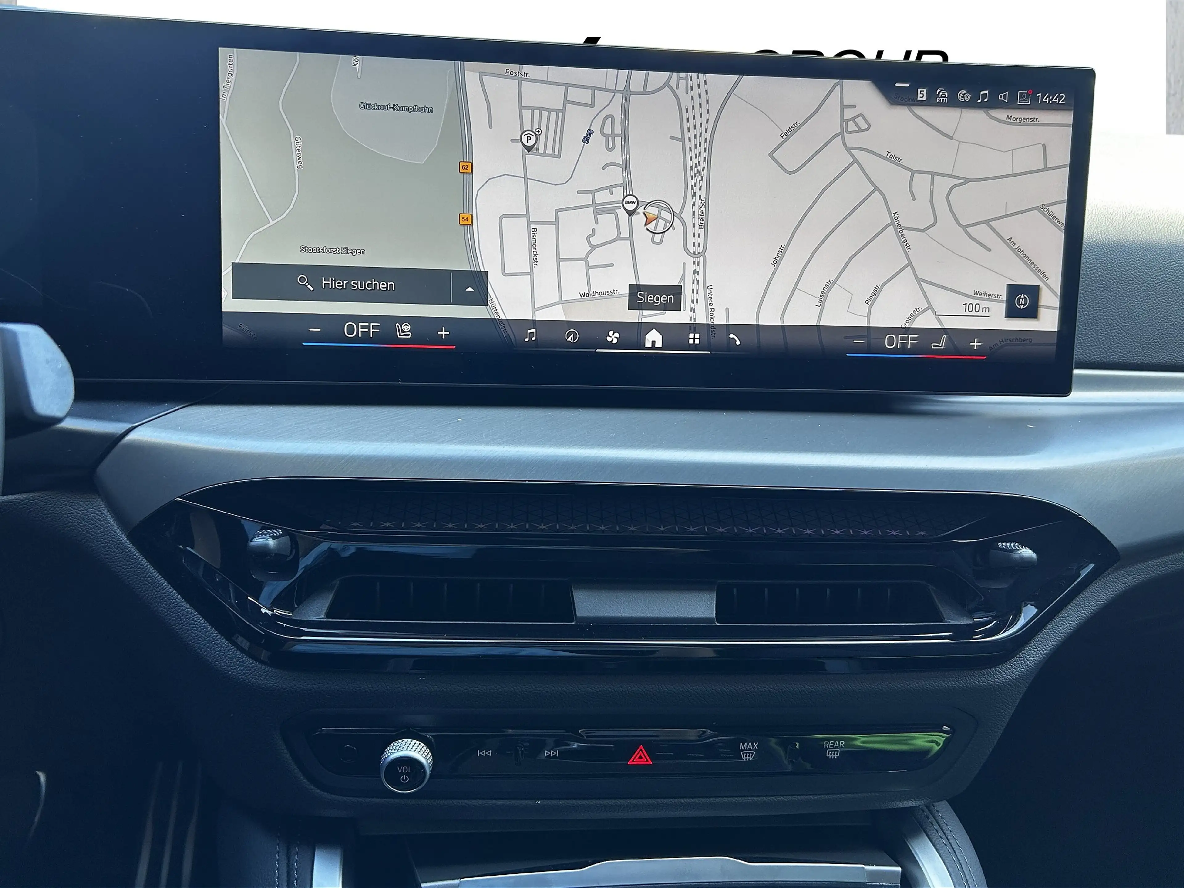 BMW 230 i Coupé M Sport ACC HiFi HeadUp Navi LED — photo 8