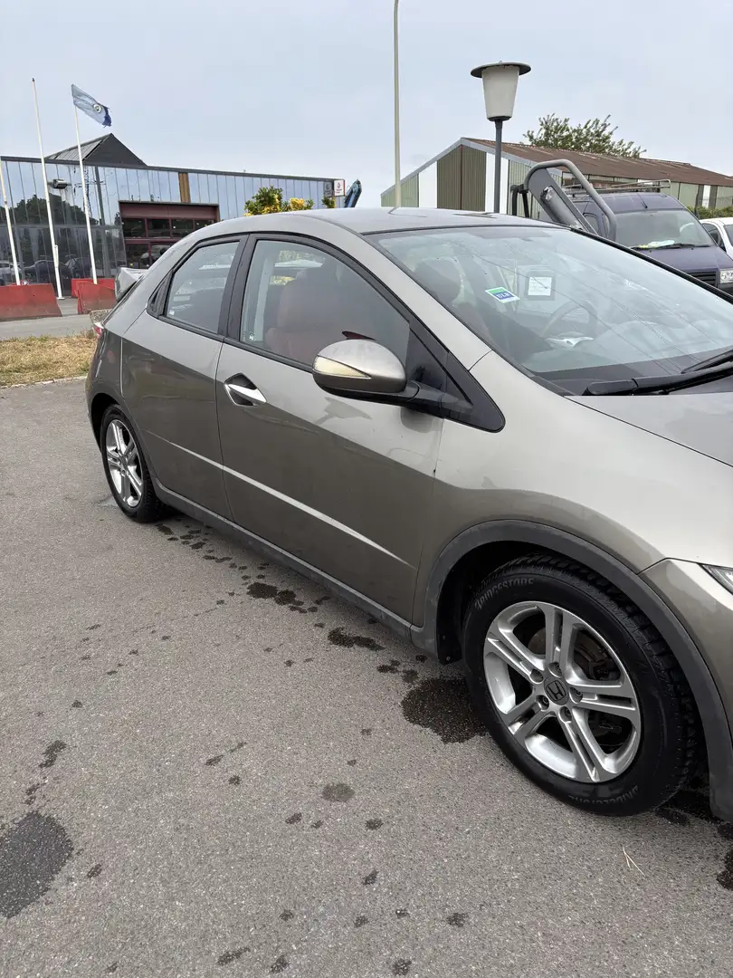 Honda Civic 1.4i - 2