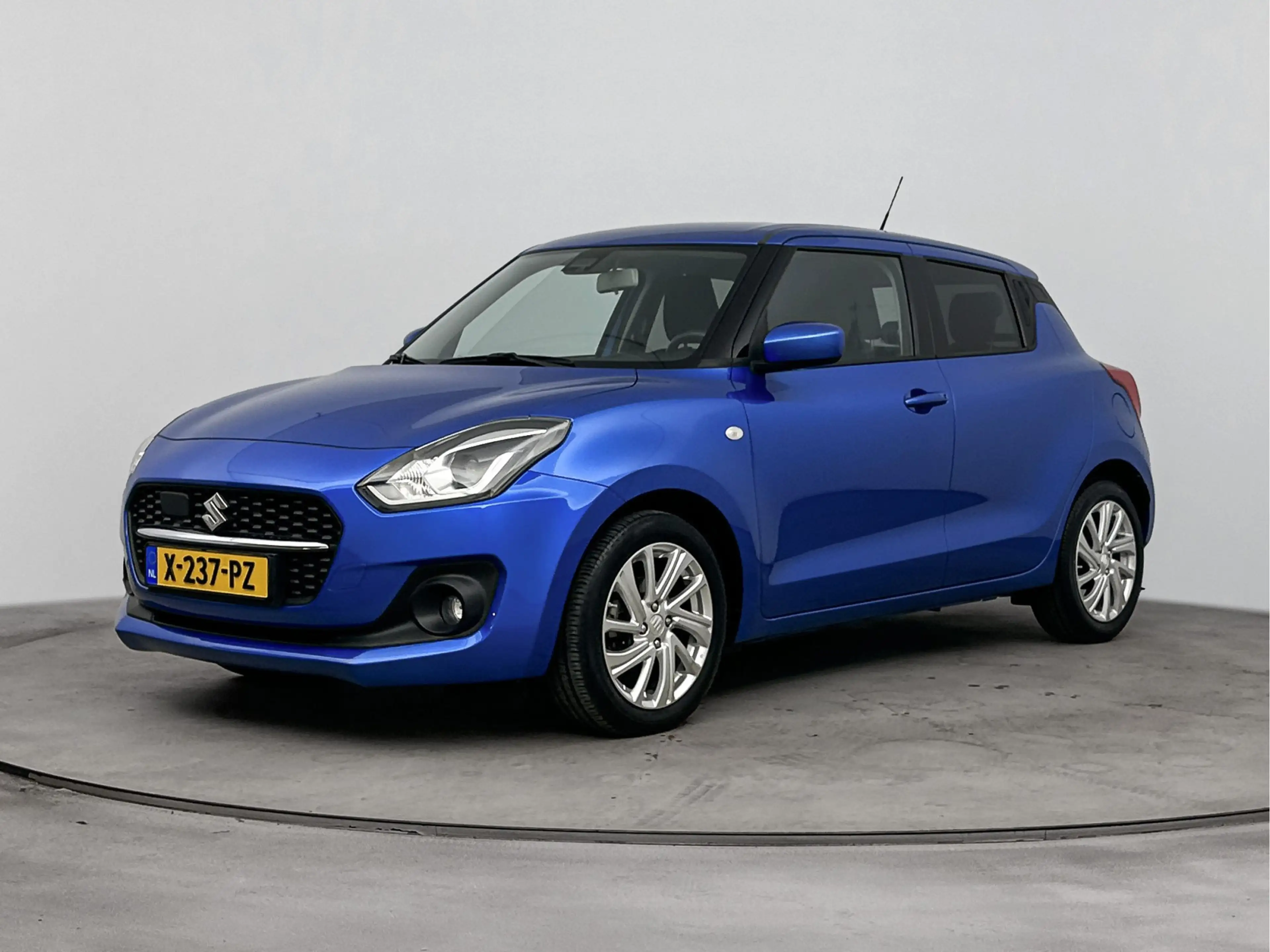 Suzuki Swift 1.2 Select Smart Hybrid