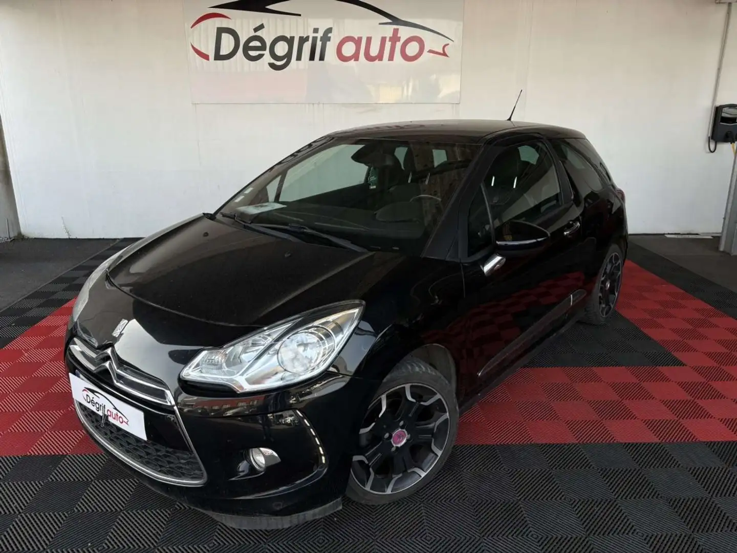 Citroen DS3 e-HDi 90 DARK PINK Nero - 1