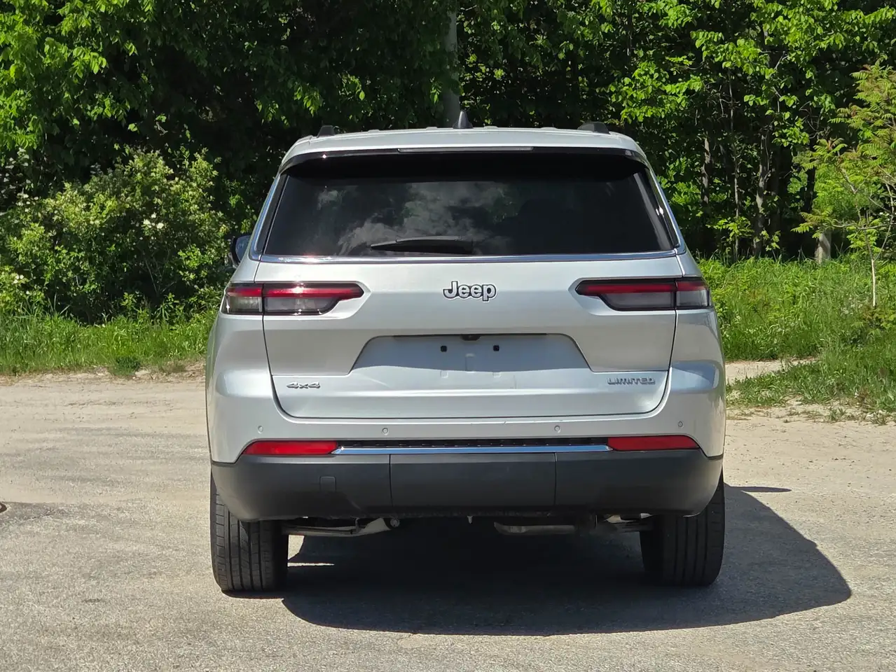Jeep Grand Cherokee photo Jeep Grand Cherokee