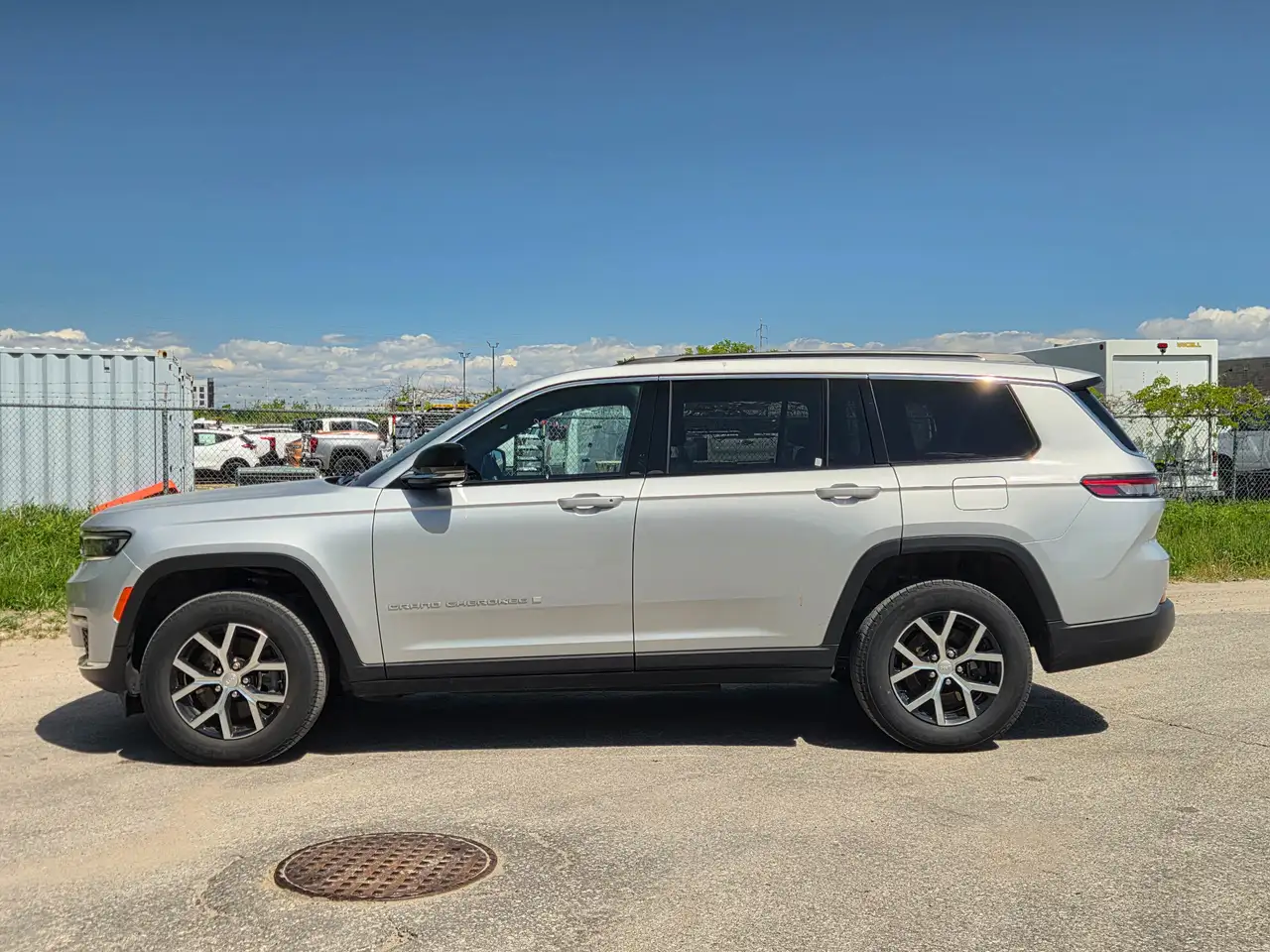 Jeep Grand Cherokee photo Jeep Grand Cherokee