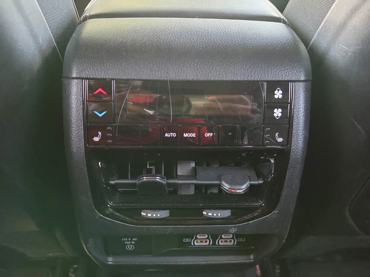 Jeep Grand Cherokee photo Jeep Grand Cherokee