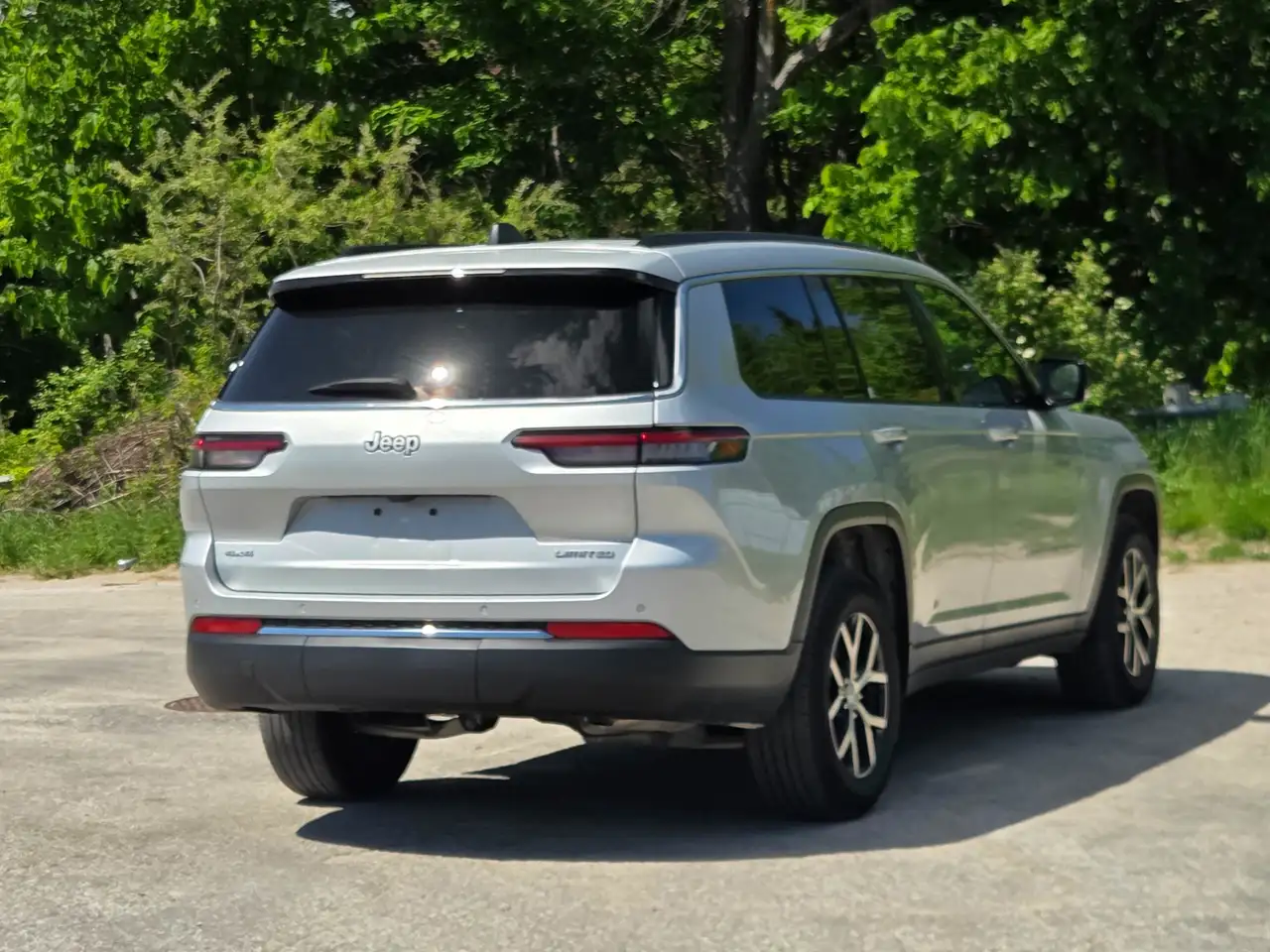Jeep Grand Cherokee photo Jeep Grand Cherokee