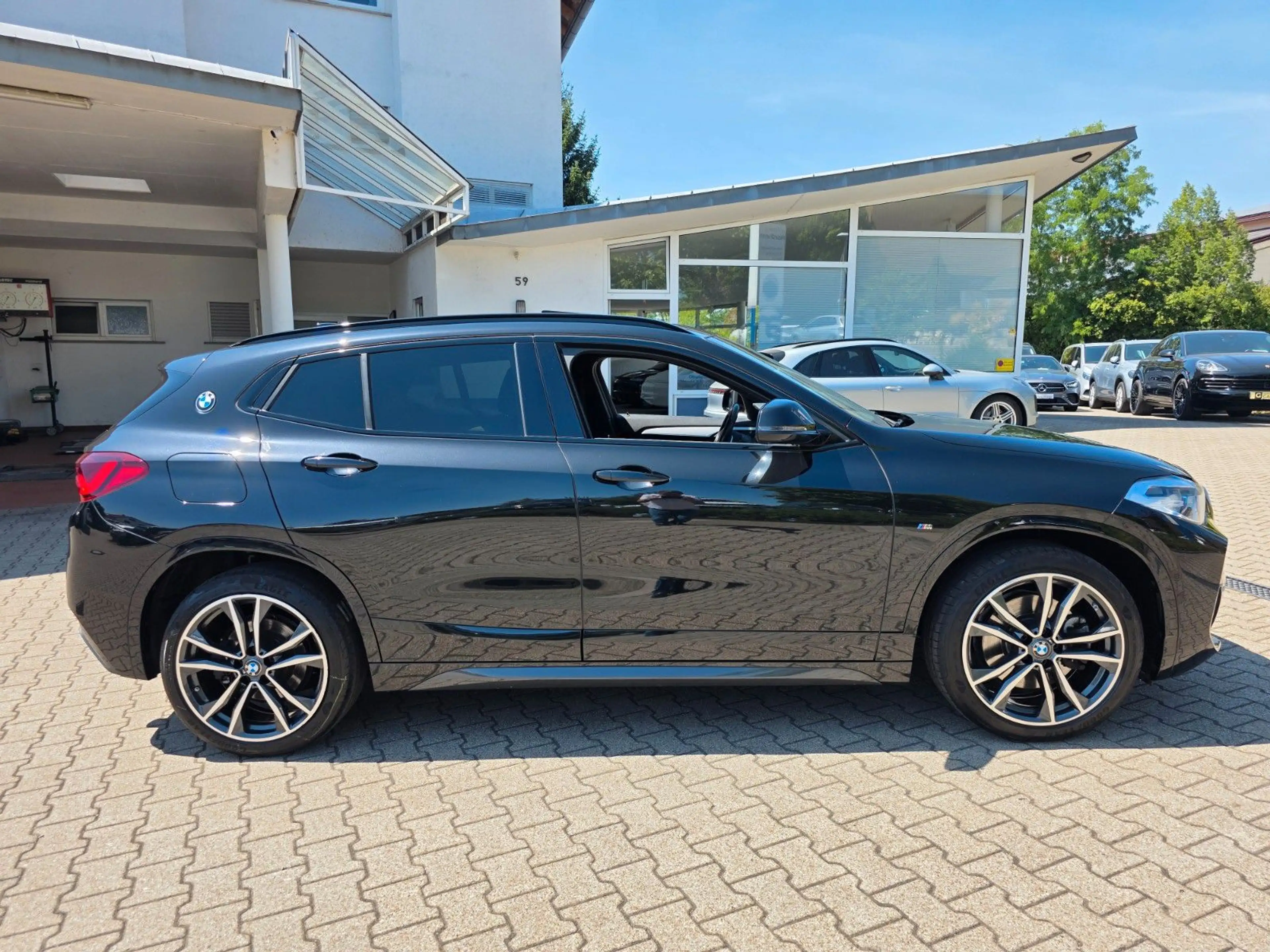 BMW X2 xDrive 25 d M Sport Panorama/LED/ACC — photo 5