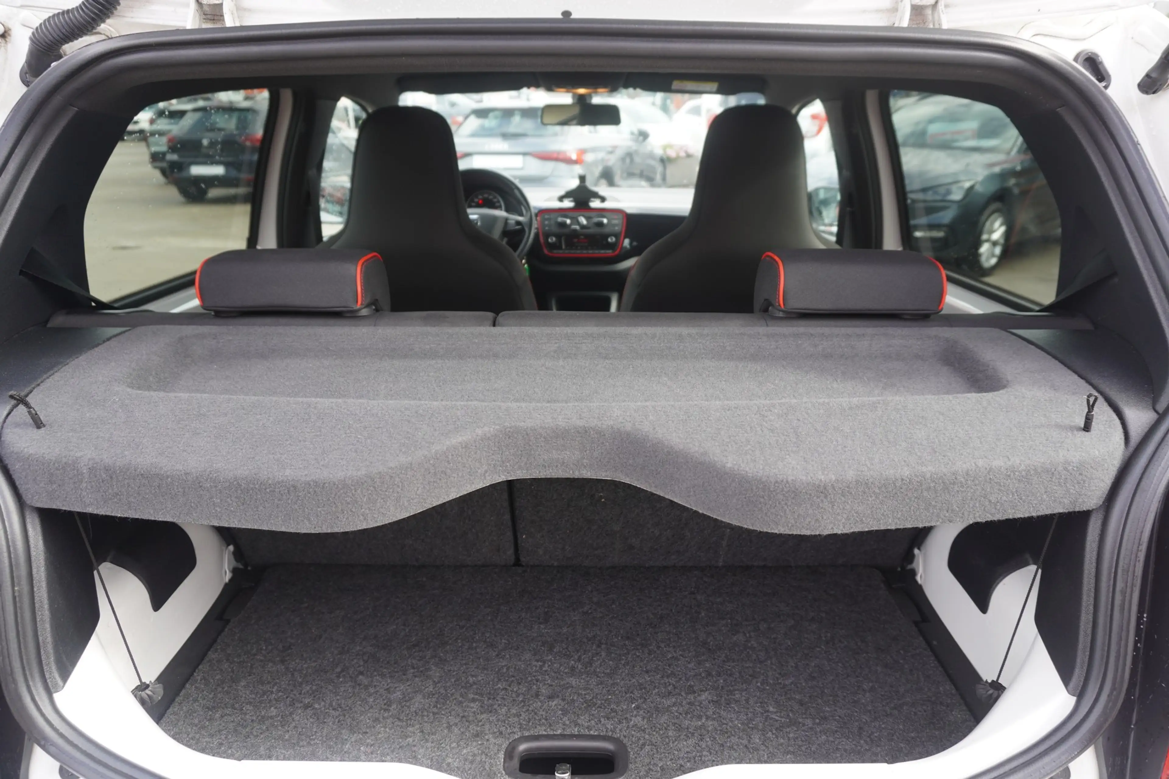 SEAT Mii 1.0 FR-Line Klima Sitzheizung Tempomat PDC — photo 9