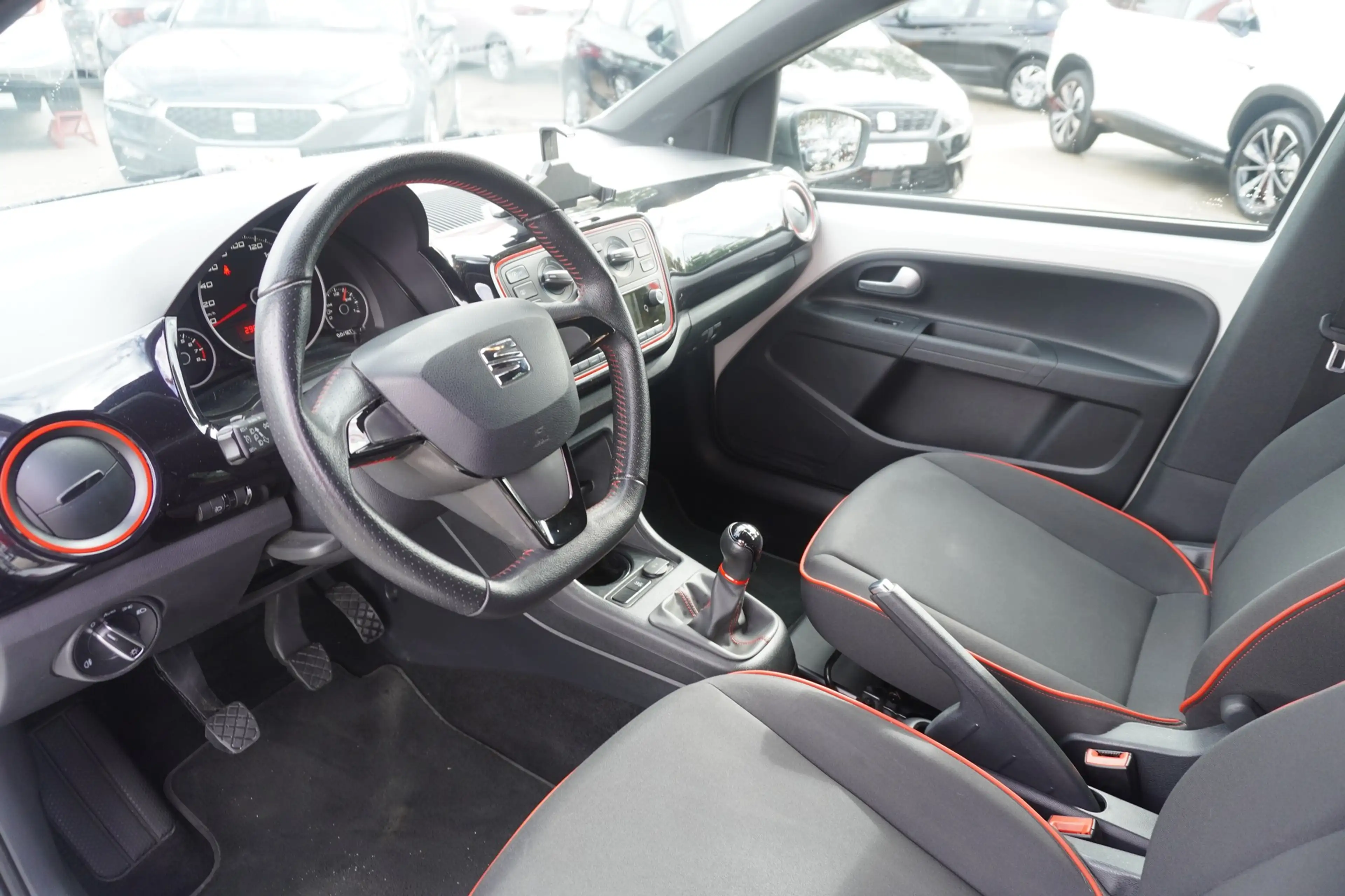 SEAT Mii 1.0 FR-Line Klima Sitzheizung Tempomat PDC — photo 11