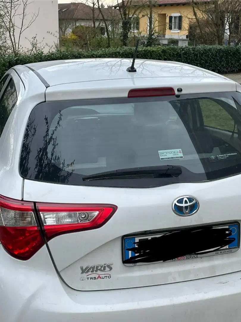 Toyota Yaris 1.0 ibrida automatica - 2