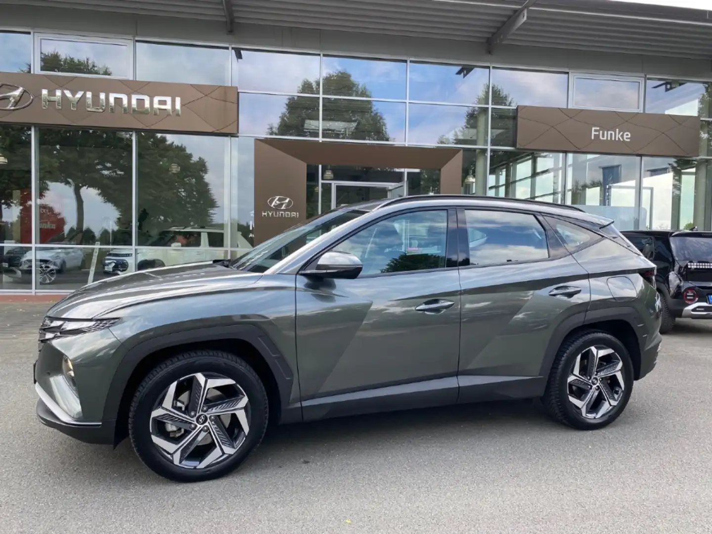Hyundai TUCSON Trend Plug-In Hybrid 4WD 1.6 T-GDI - Allwetter PDC Grau - 1