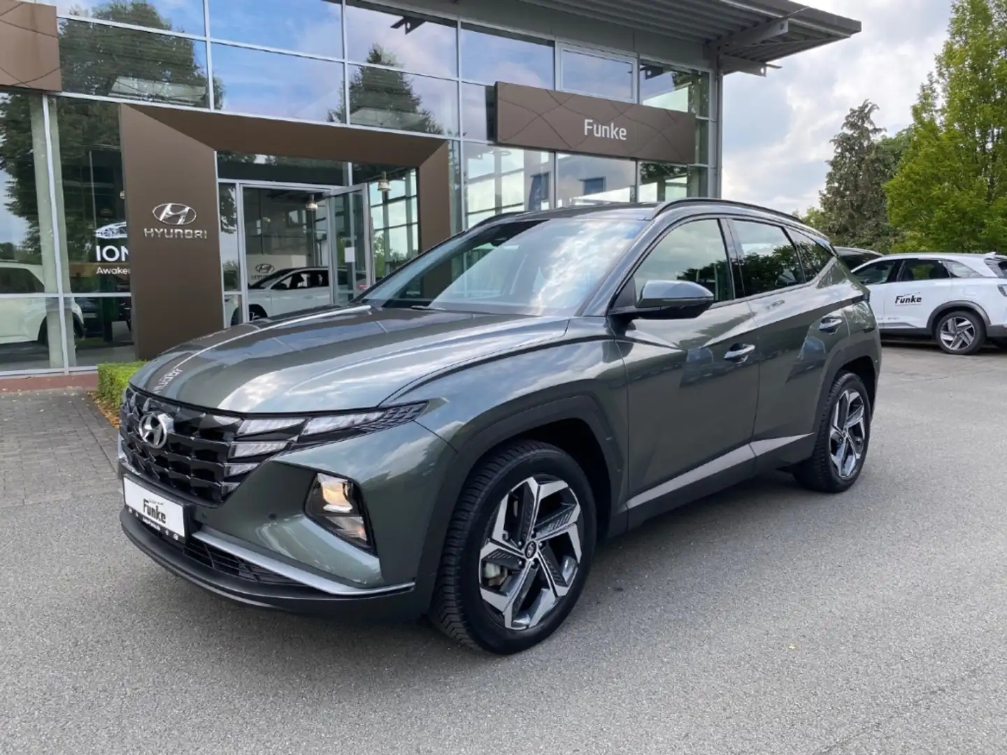 Hyundai TUCSON Trend Plug-In Hybrid 4WD 1.6 T-GDI - Allwetter PDC Grau - 2