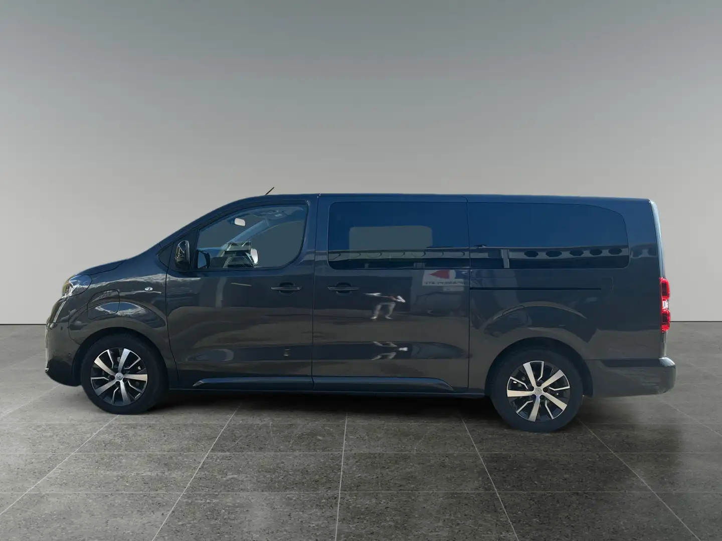 Toyota Proace Verso 75 kWh Family Lang  8-Sitzer! AHK! Schwarz - 2