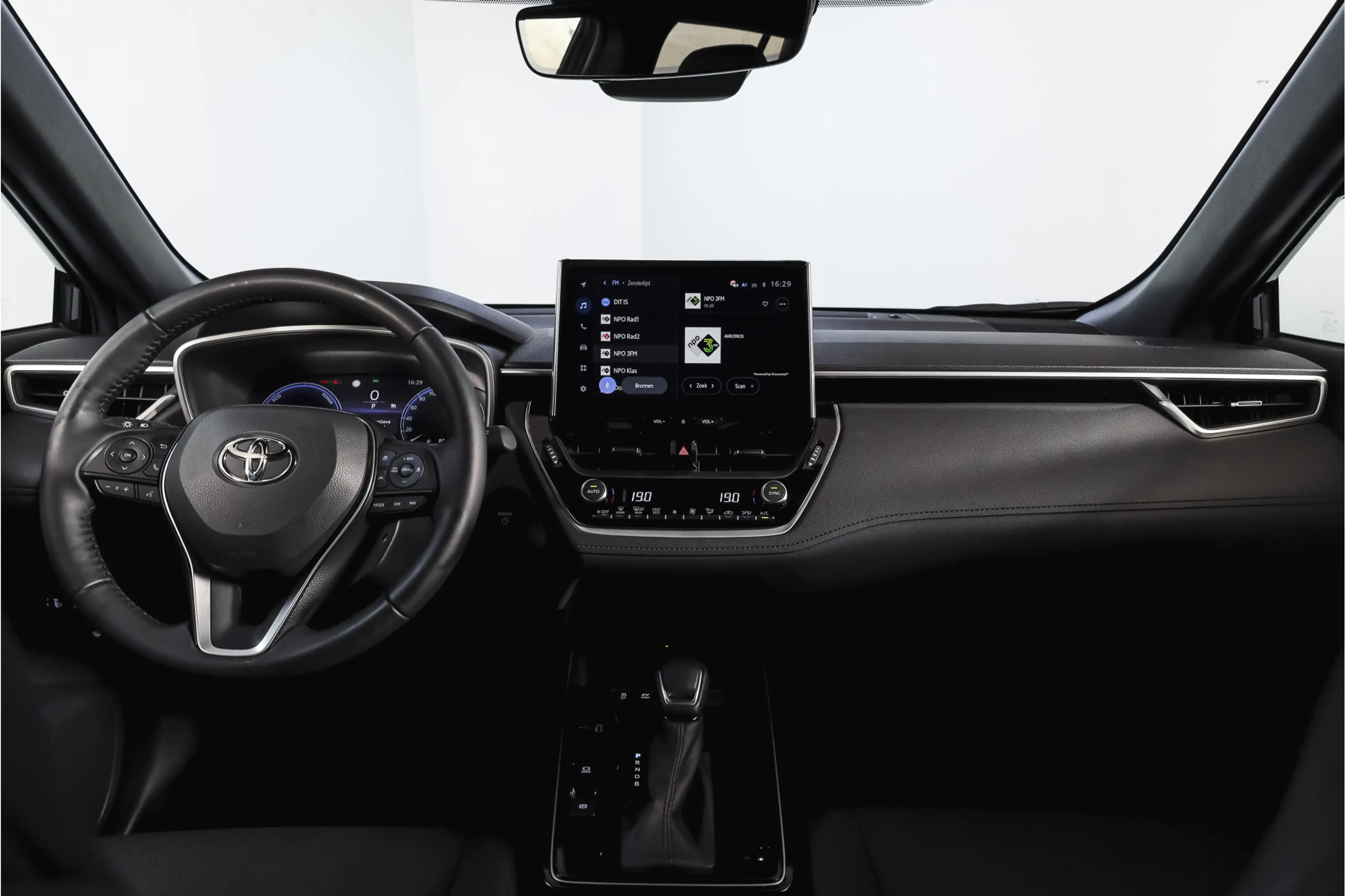 Toyota Corolla Cross Hybrid 140 Dynamic | Dig. Cockpit | Adapt. Cruise — photo 3