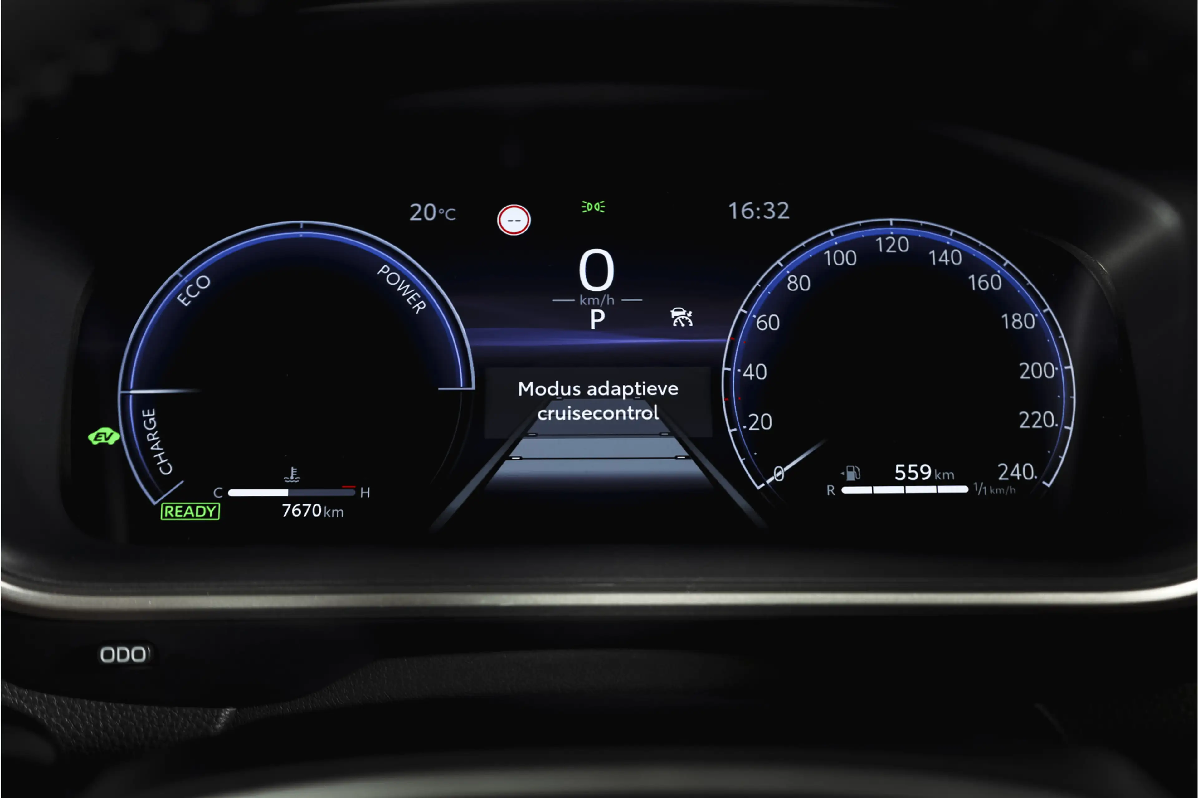 Toyota Corolla Cross Hybrid 140 Dynamic | Dig. Cockpit | Adapt. Cruise — photo 4