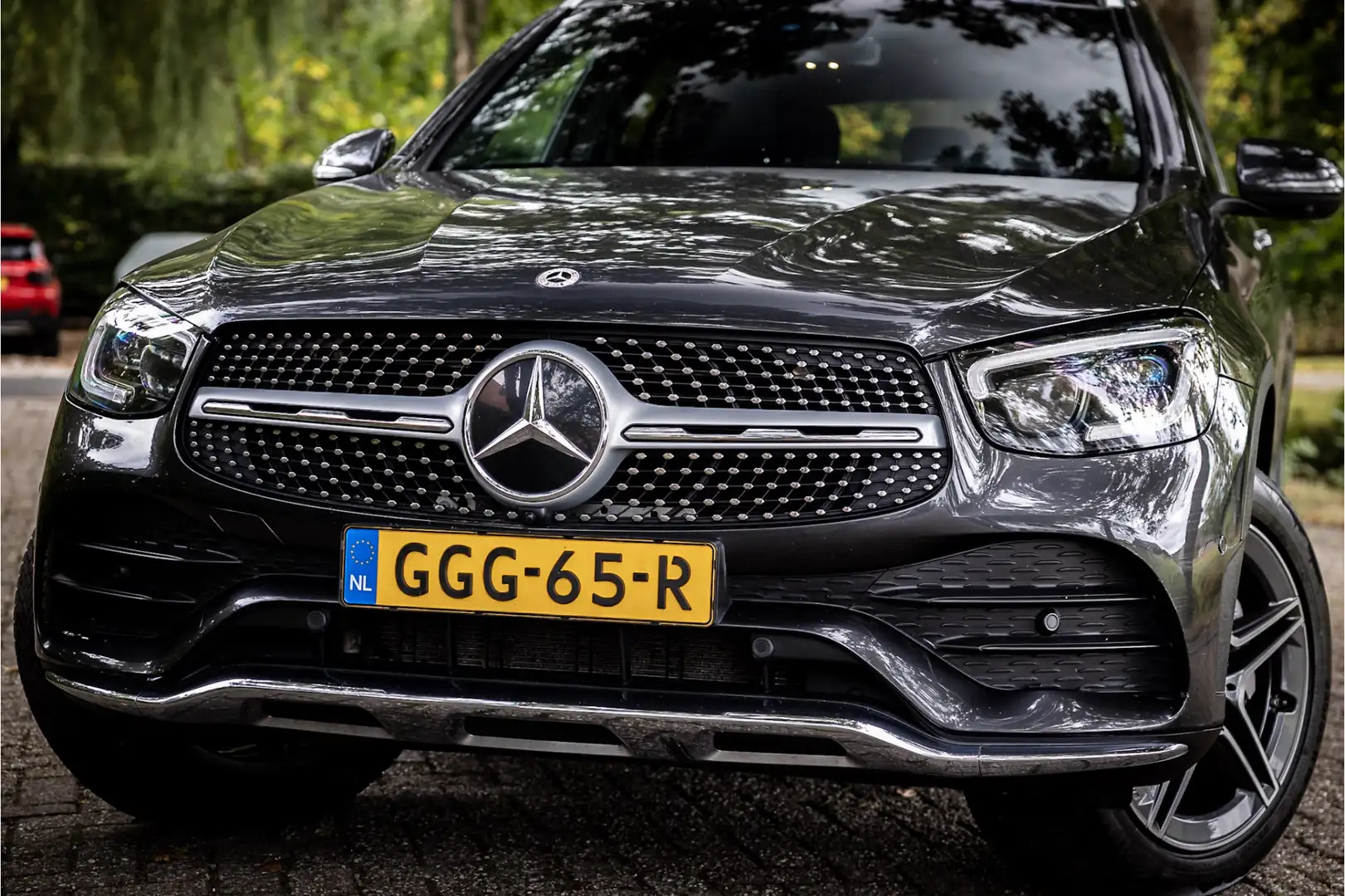 Mercedes-Benz GLC 300 300de 4MATIC AMG Line Burmester Panorama Trekhaak Gris - 2