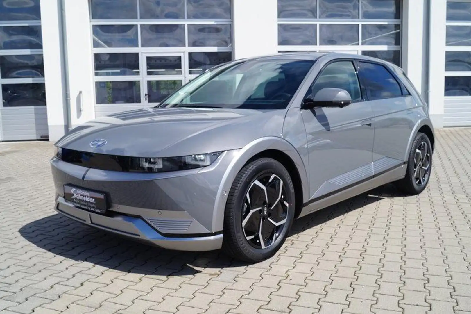 Hyundai IONIQ 5 72,6 kWh UNIQ RELAX-PAKET/360°/HuD/BOSE Grau - 1