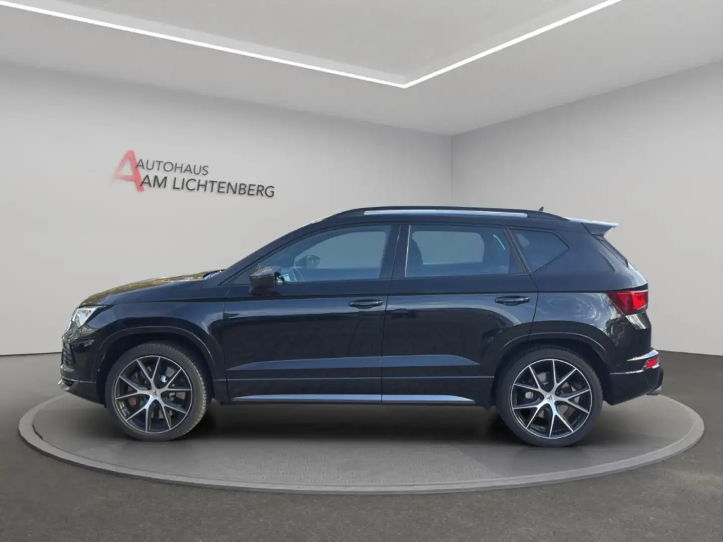 CUPRA Ateca VZ 2.0 TSI 4Drive AKRAPOVIC+AHK+PANO+NAVI+360-KAME Schwarz - 2