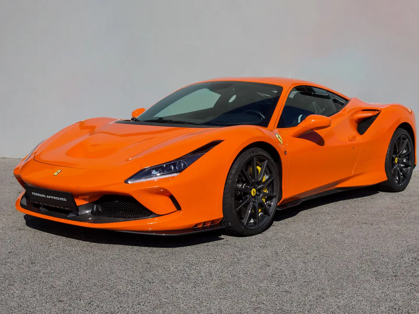 Ferrari F8 Tributo Orange - 1