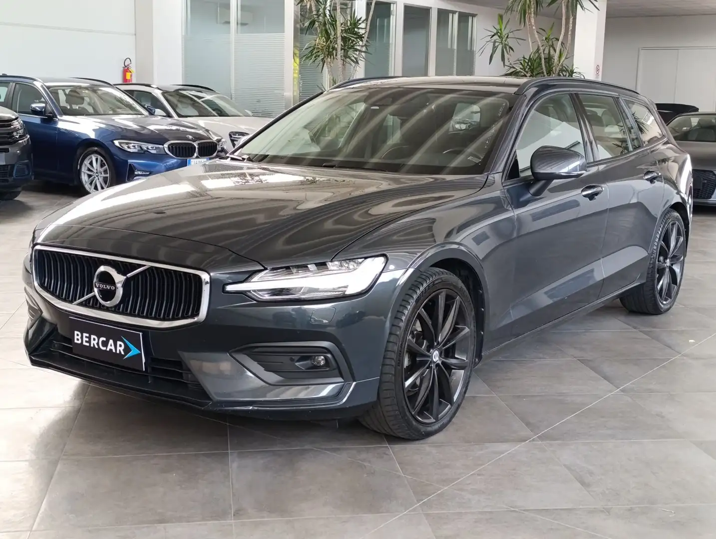Volvo V60 D3 Geartronic Momentum*PDC*LEC*MISTO PELLE*AUTOMA - 2