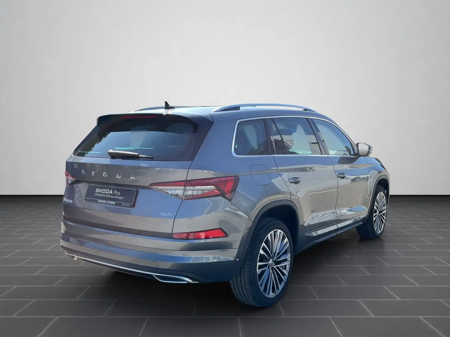 Skoda Kodiaq Laurin & Klement 2.0 TSI AHK NAVI ACC SHZ Grau - 2