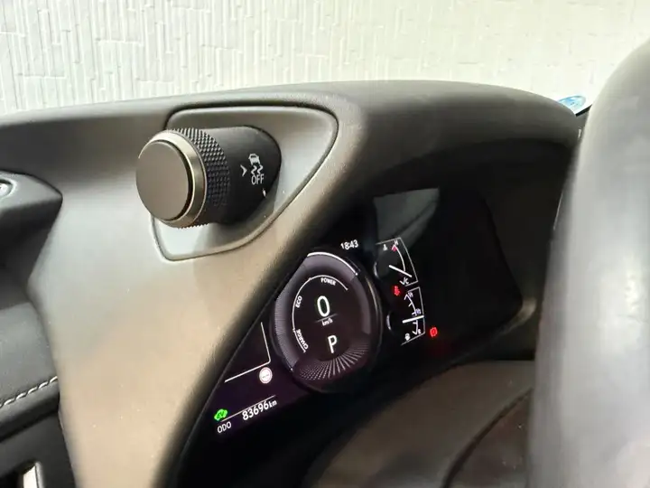 Lexus UX 2020, foto 12