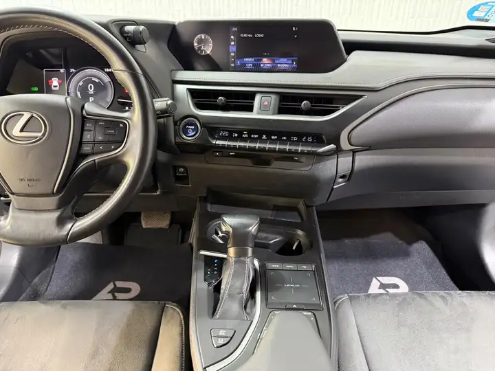 Lexus UX 2020, foto 10
