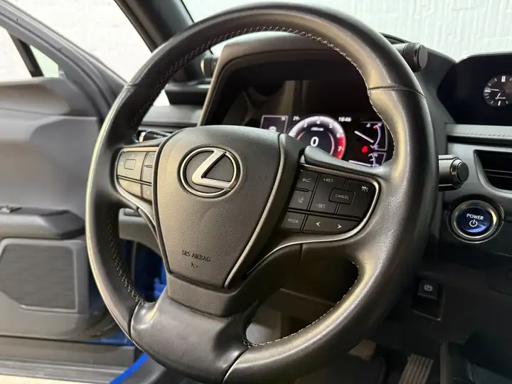 Lexus UX 2020, foto 19
