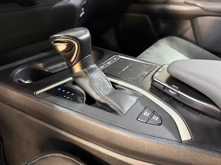 Lexus UX 2020, foto 13