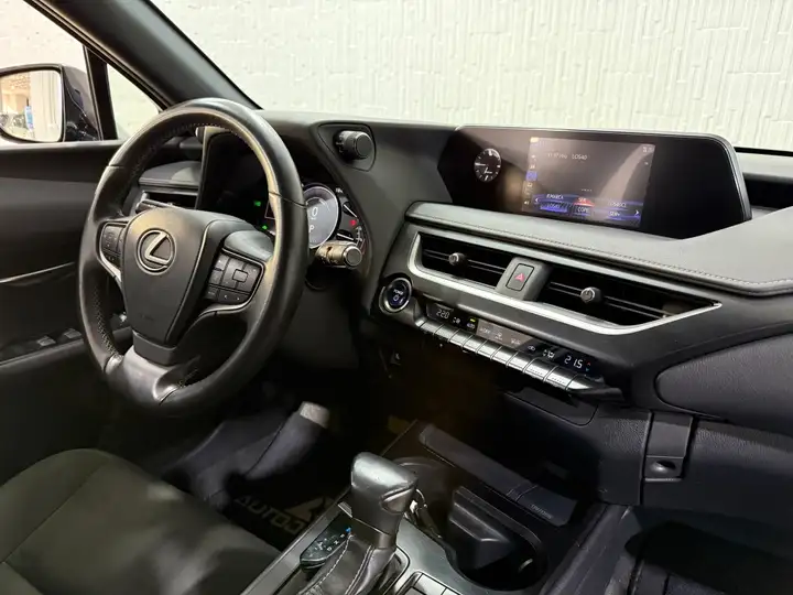 Lexus UX 2020, foto 6