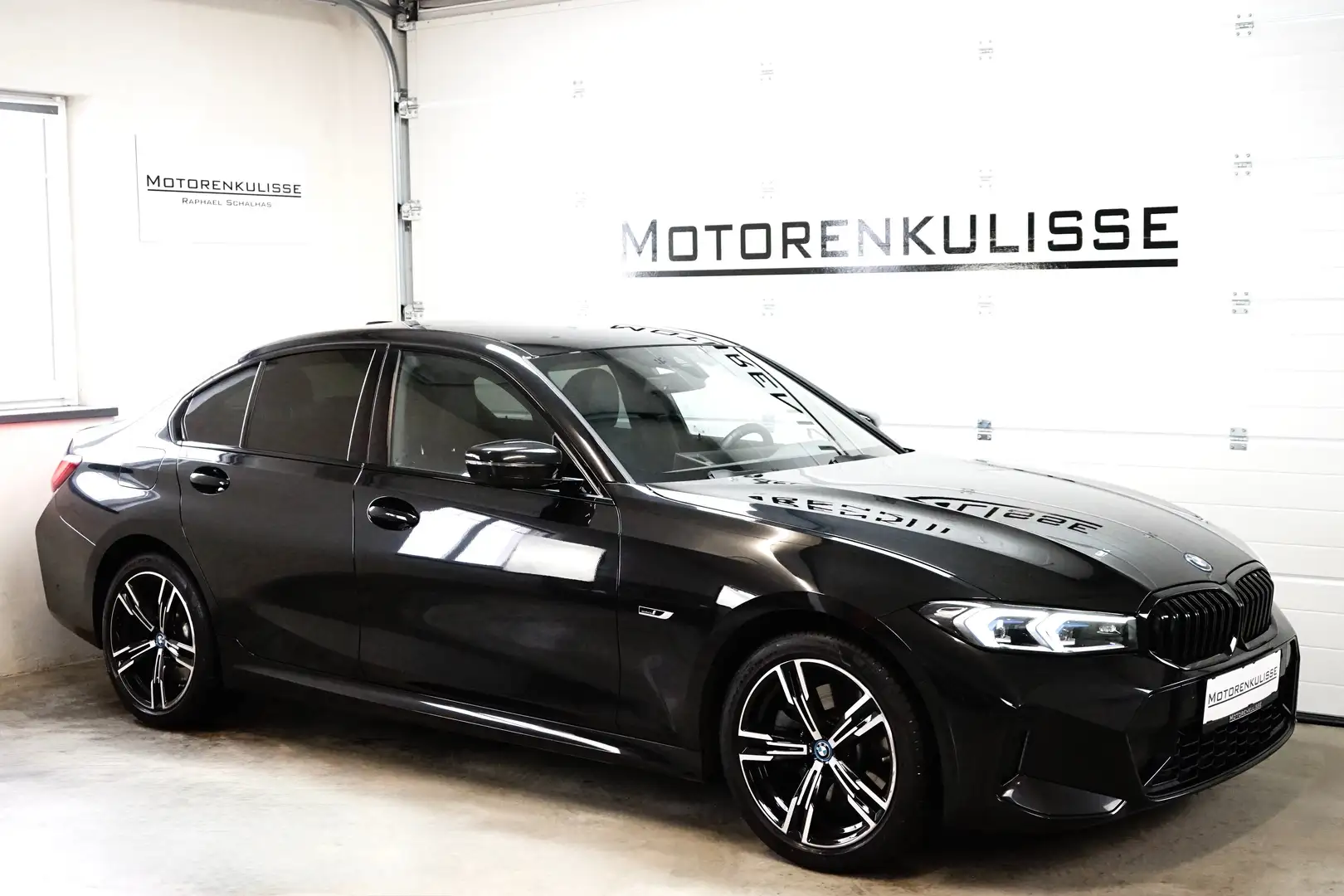 BMW 320 320e M Sport - adapt. LED - HeadUp - Widescreen Schwarz - 1