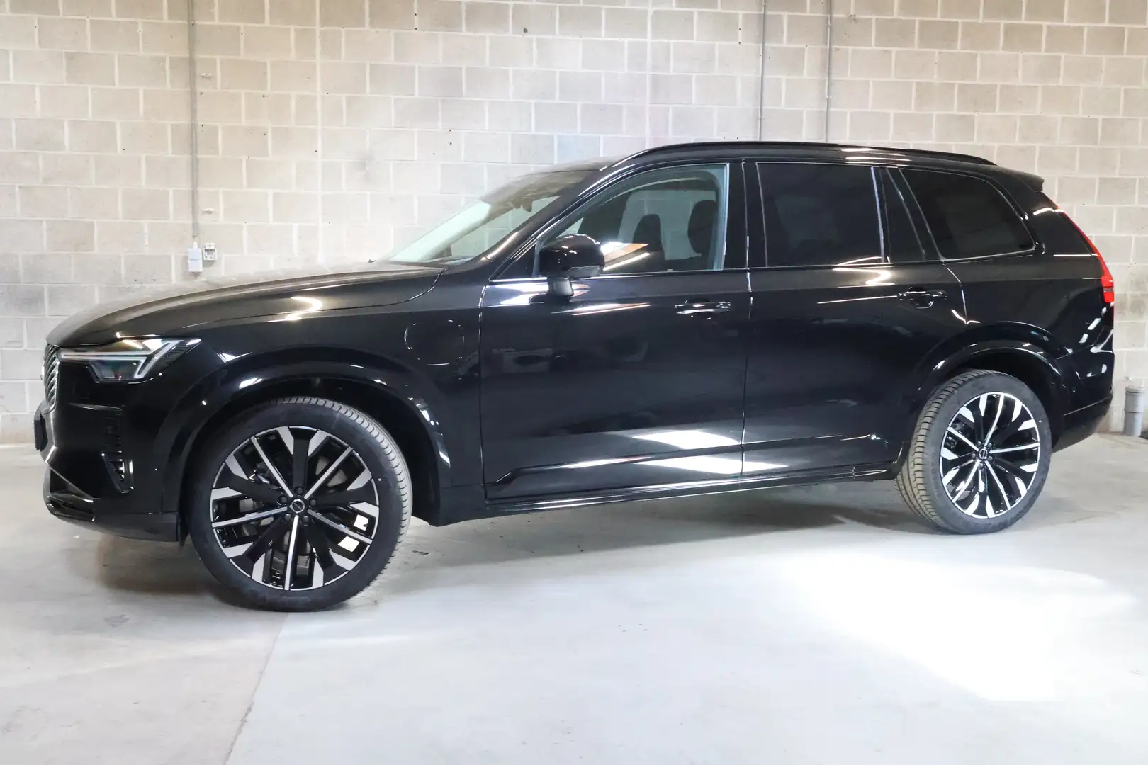 Volvo XC90 2.0 T8 TE 4WD PHEV Plus Dark 7pl.| New Model 2025 Zwart - 2