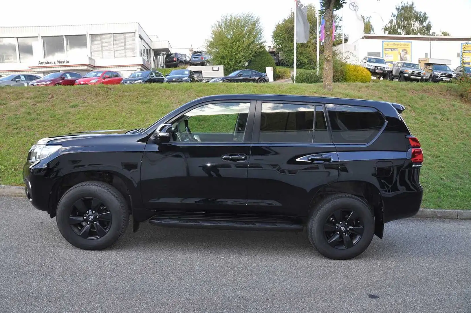 Toyota Land Cruiser Diesel 5-Türer 2.8 D-4D Automatik Schwarz - 2