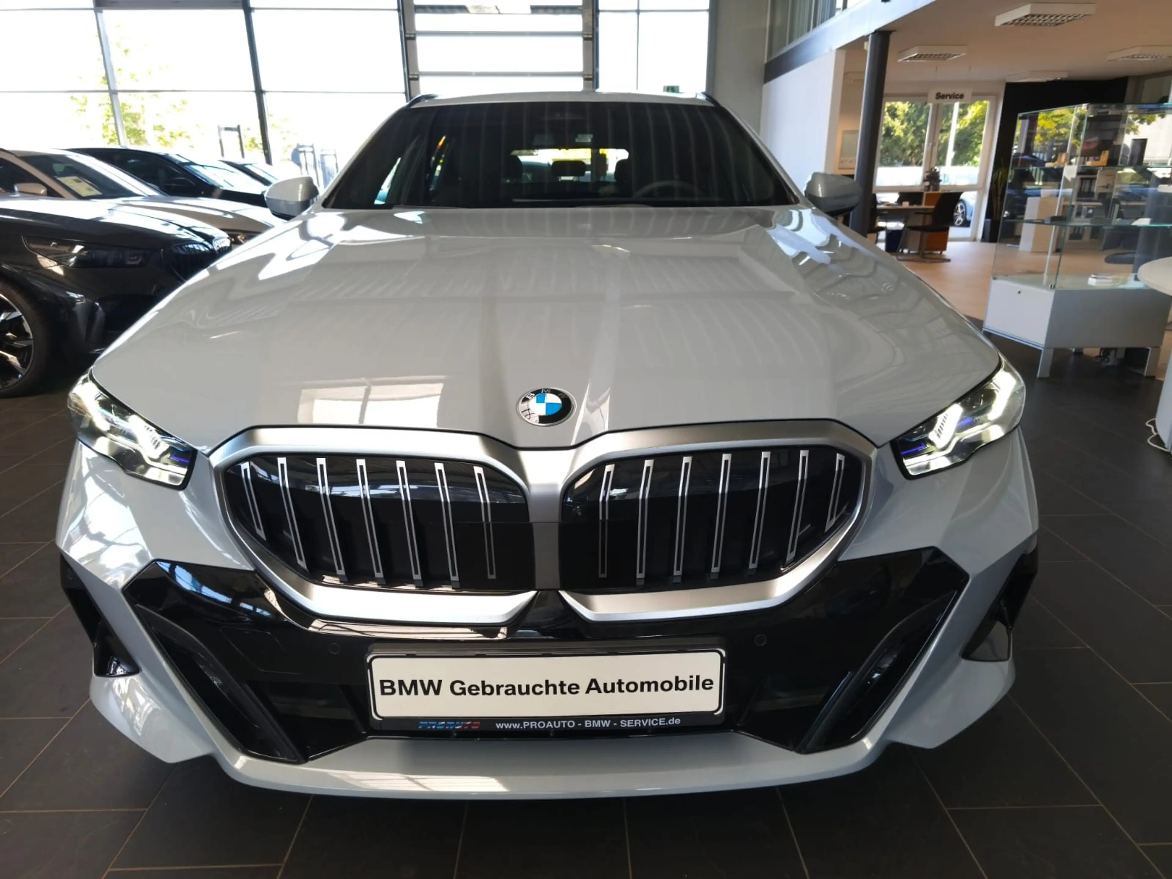 BMW 520 d xDr M Sport Tour. 360°/HUD/Travel/20"/AHK — photo 2