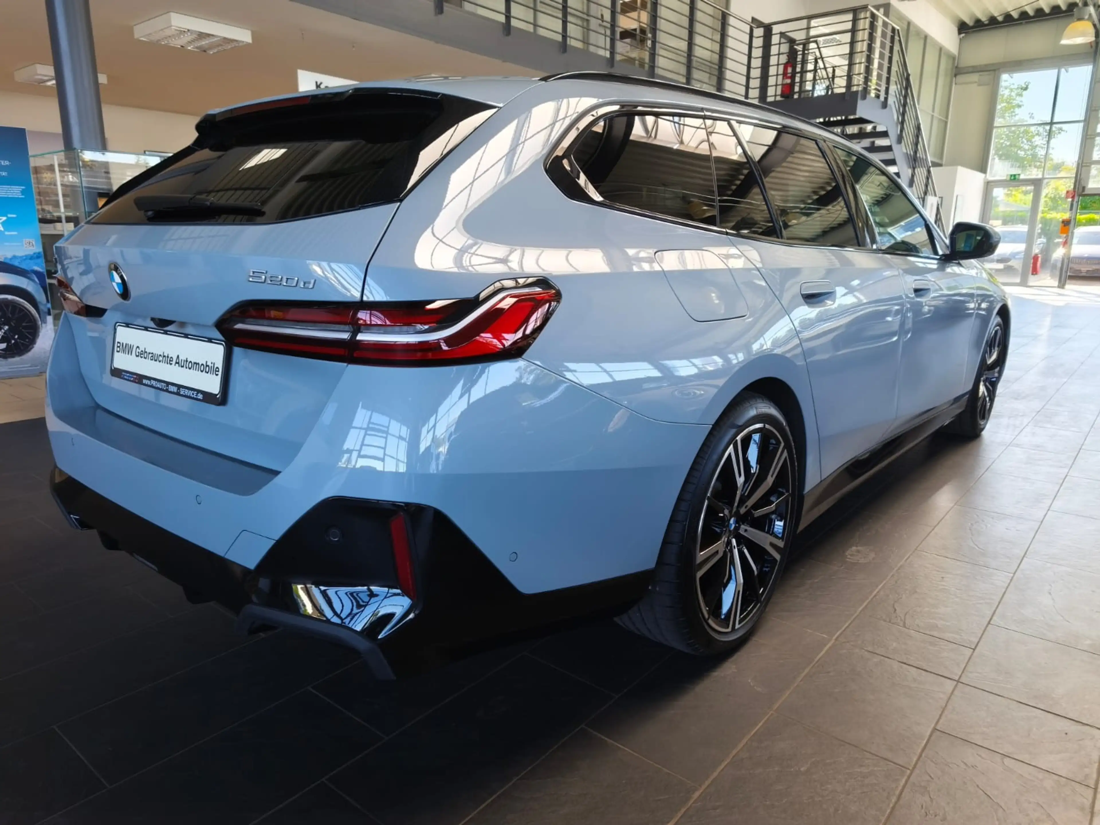 BMW 520 d xDr M Sport Tour. 360°/HUD/Travel/20"/AHK — photo 7