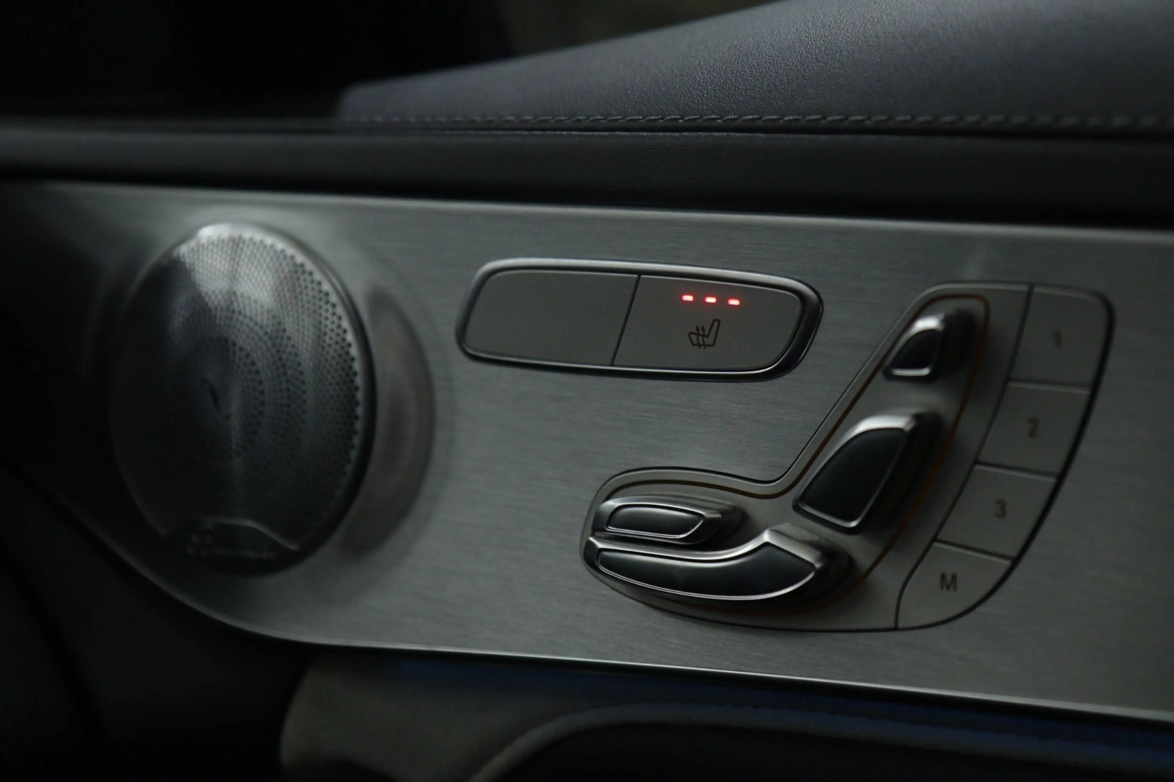 Mercedes-Benz C 63 AMG S 510PK PANO/HUD/MEMORY/BURM/360C/SFEER/LEER/KEYLE — photo 45