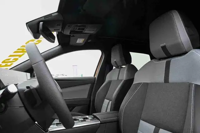 Opel Grandland view 10