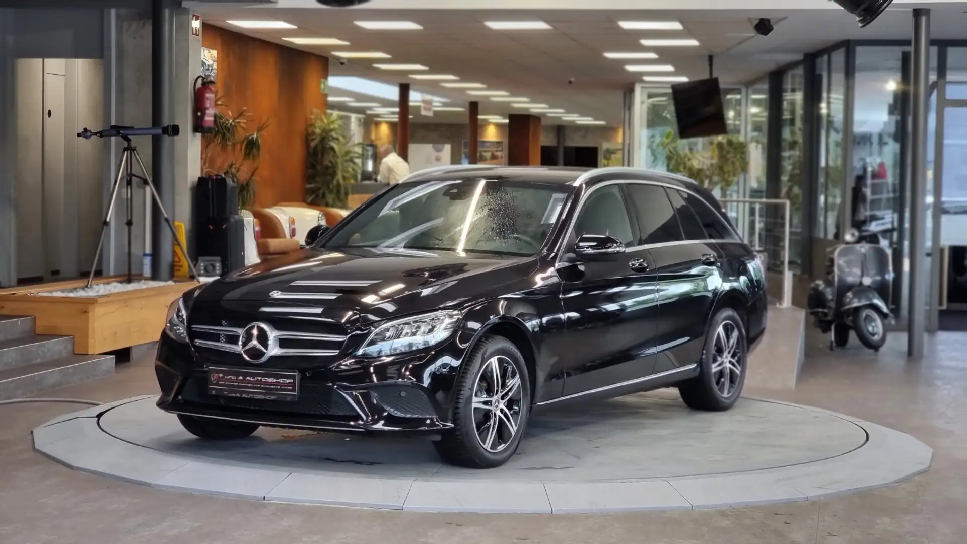 Mercedes-Benz C 220 d T 4MATIC Aut. *Kamera*LED*Dachreling* Schwarz - 1