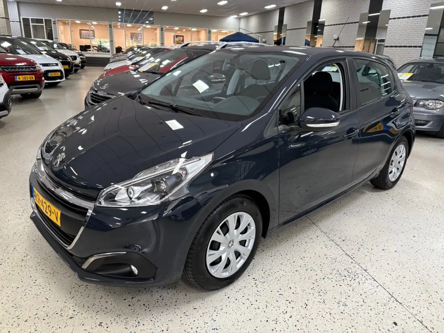 Peugeot 208 1.2 PURETECH / AIRCO / CRUISE / DAB+ / NAVI / MULT Grijs - 1
