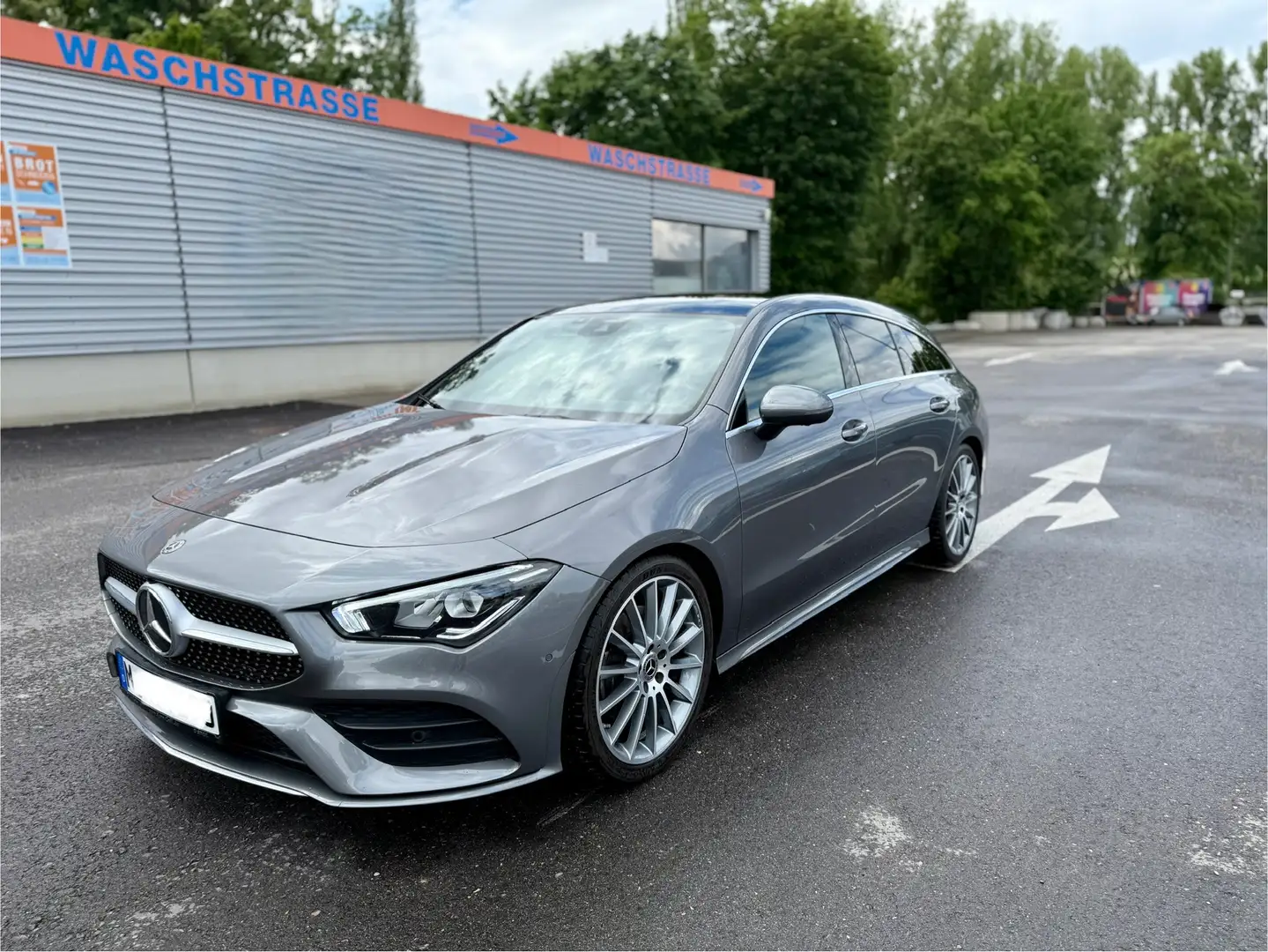 Mercedes-Benz CLA 200 Mercedes-Benz CLA Shooting Brake AMG Line Grau - 2