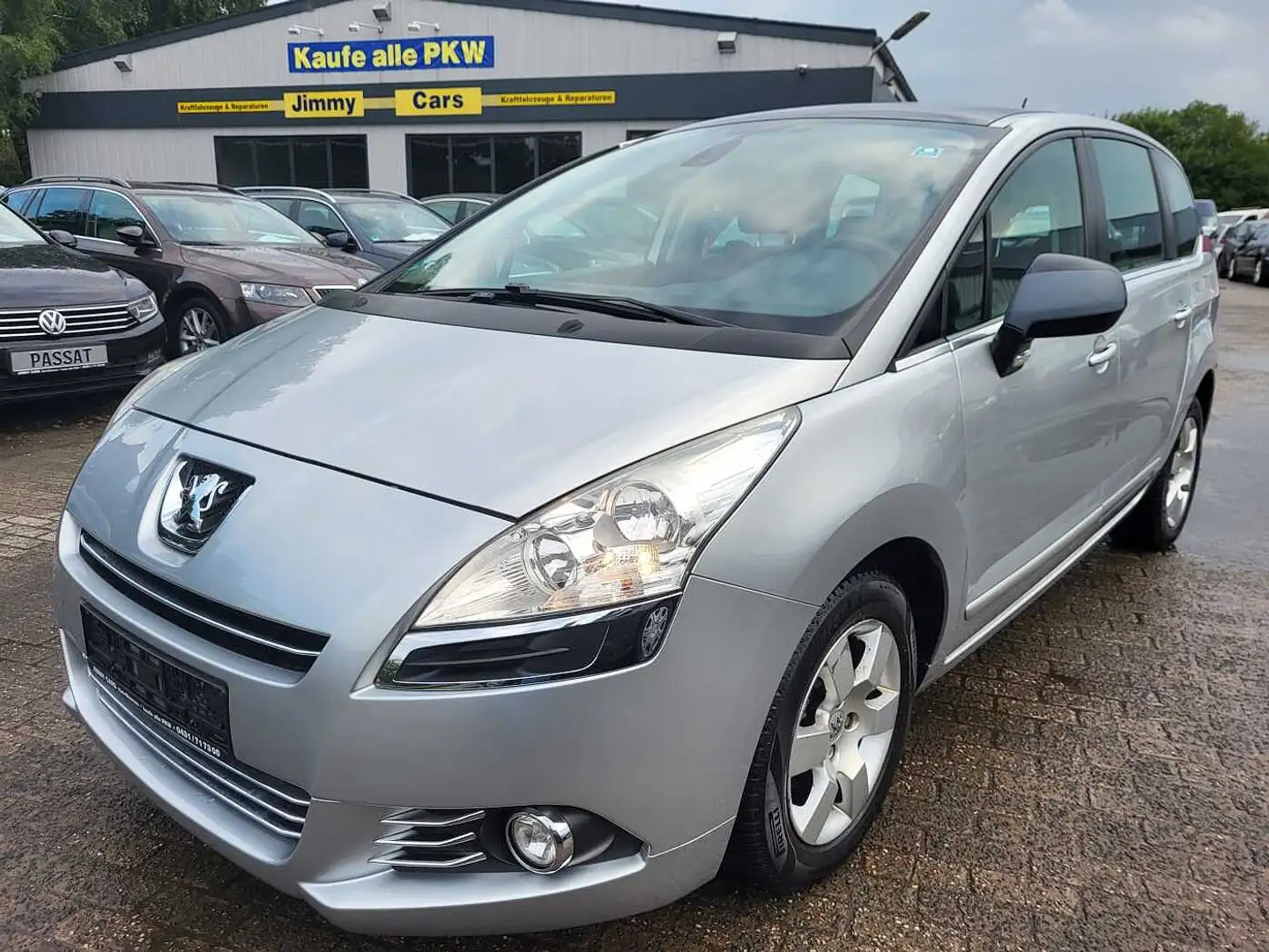 Peugeot 5008 120 VTi Active  7 Sitzer Silber - 1