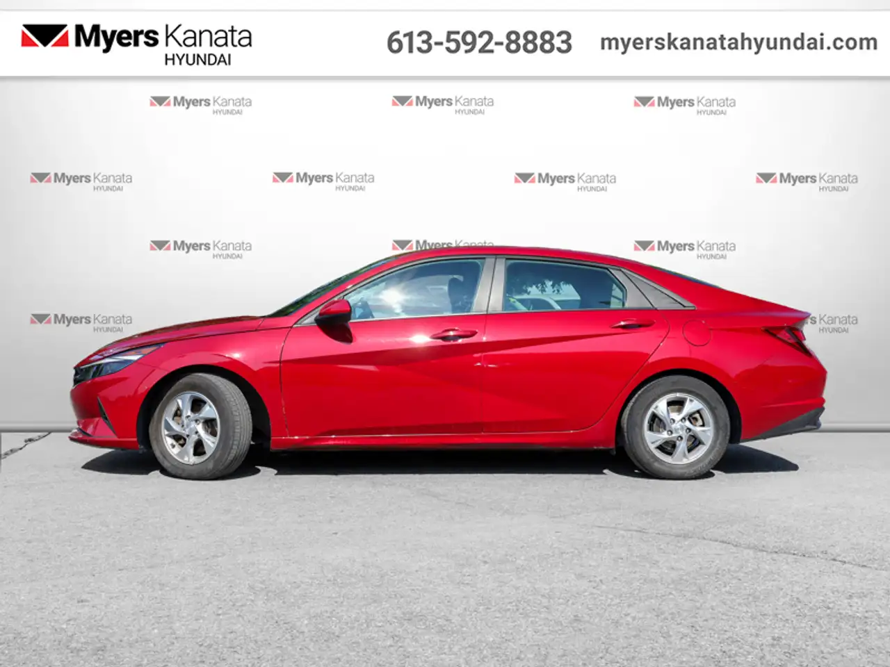 Hyundai ELANTRA photo Hyundai ELANTRA