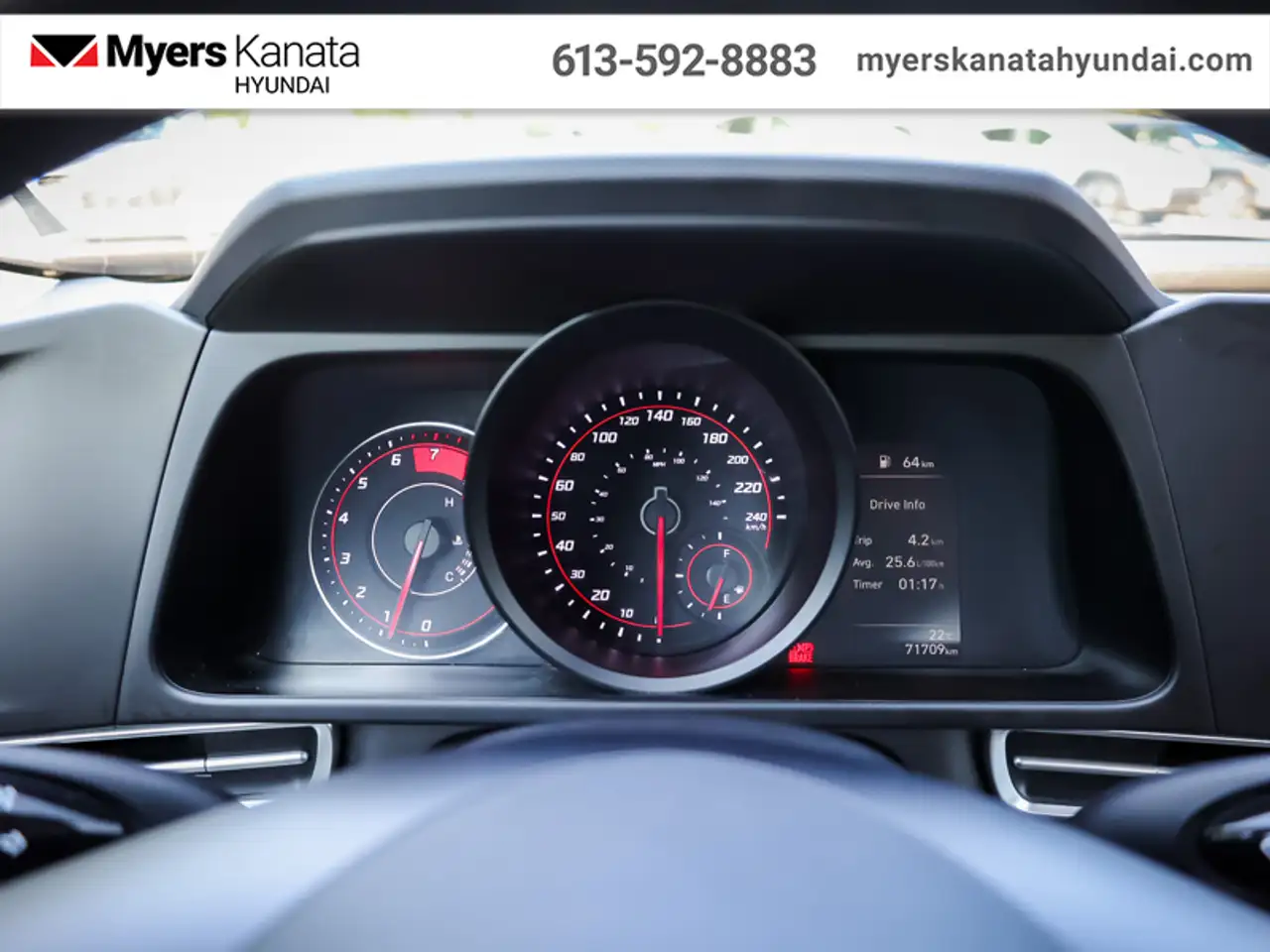 Hyundai ELANTRA photo Hyundai ELANTRA