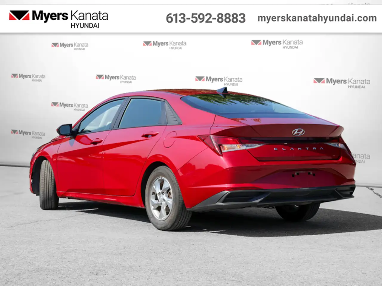 Hyundai ELANTRA photo Hyundai ELANTRA