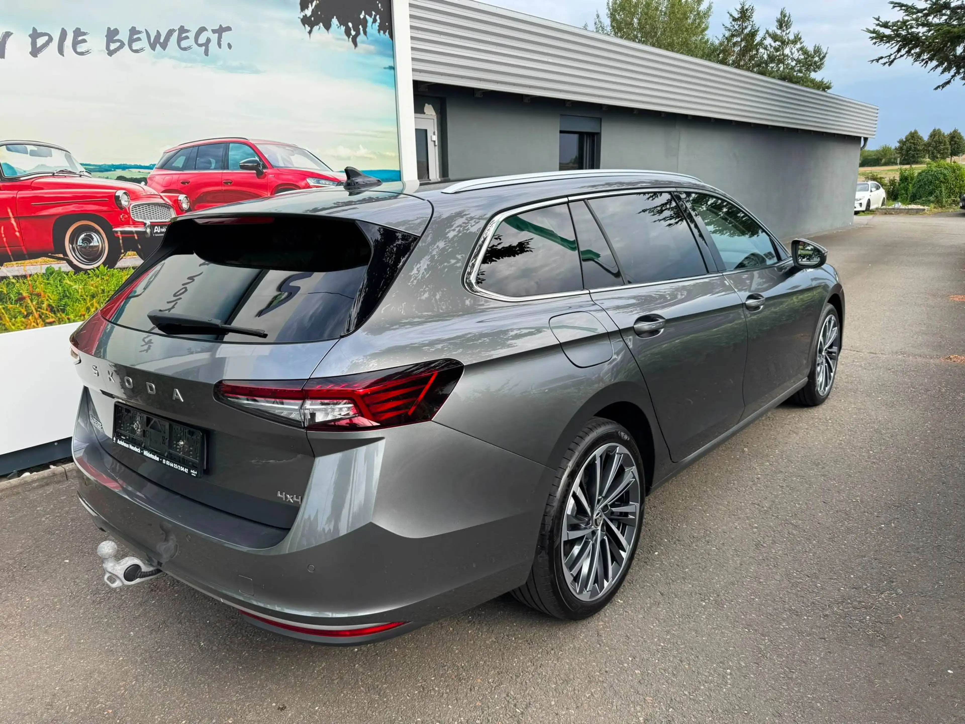 Skoda Superb Superb Combi Combi 2.0 TDI DSG 4x4 L&K — photo 6