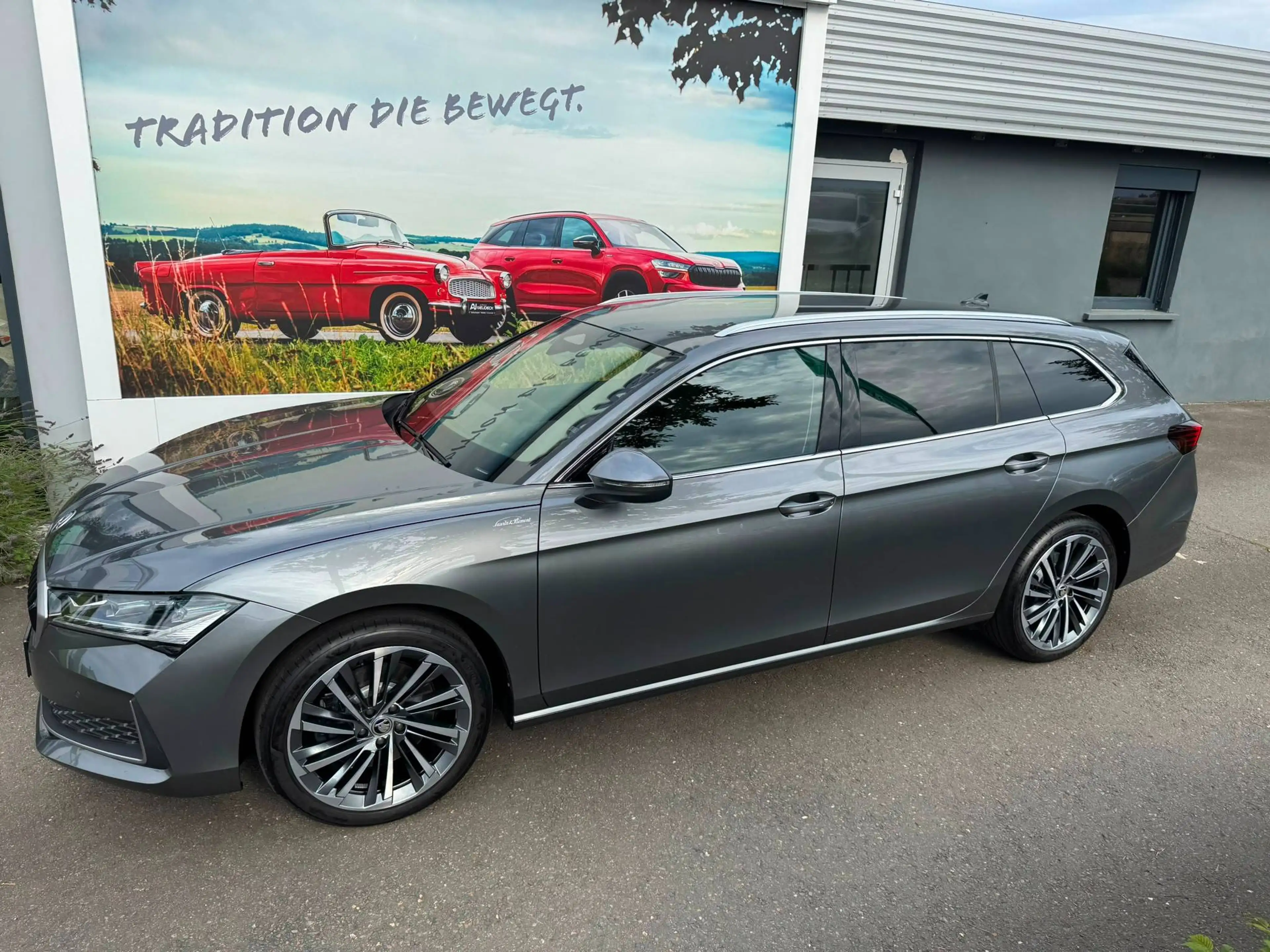 Skoda Superb Superb Combi Combi 2.0 TDI DSG 4x4 L&K — photo 2