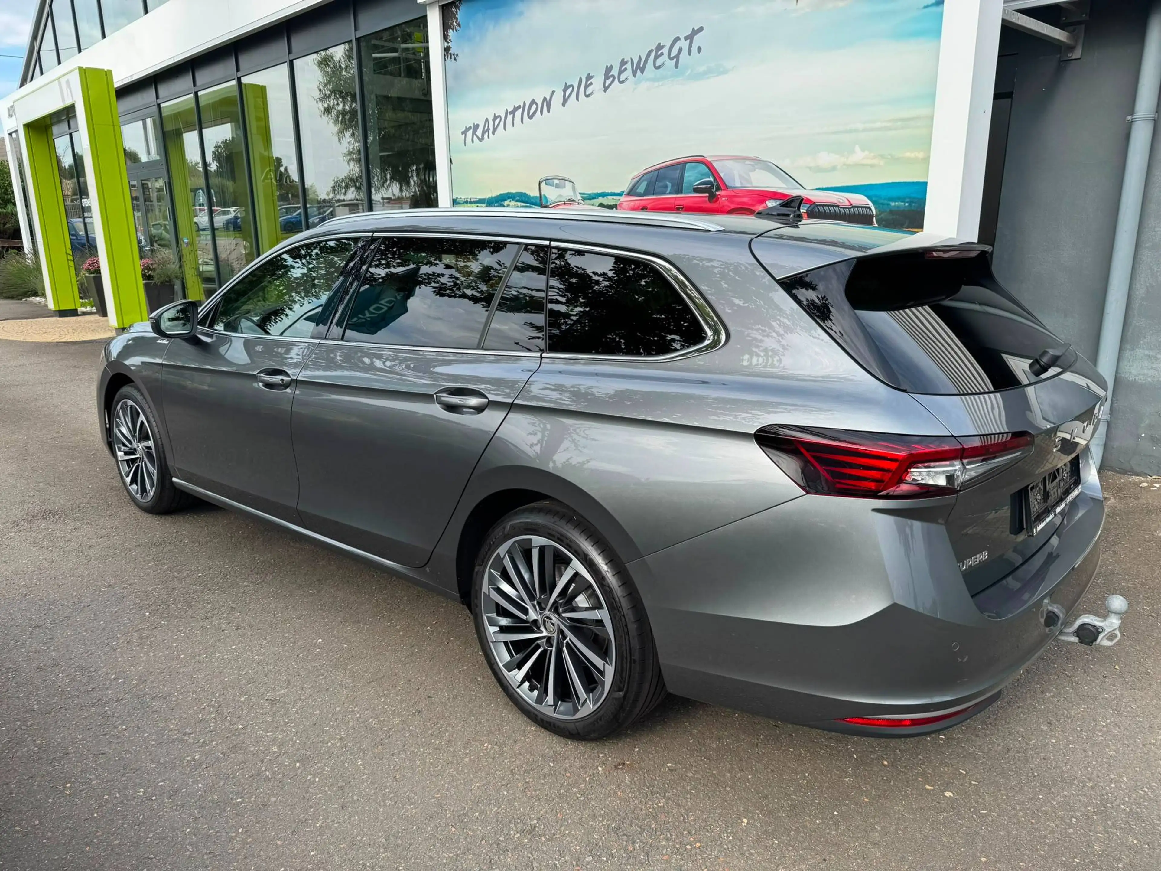 Skoda Superb Superb Combi Combi 2.0 TDI DSG 4x4 L&K — photo 4