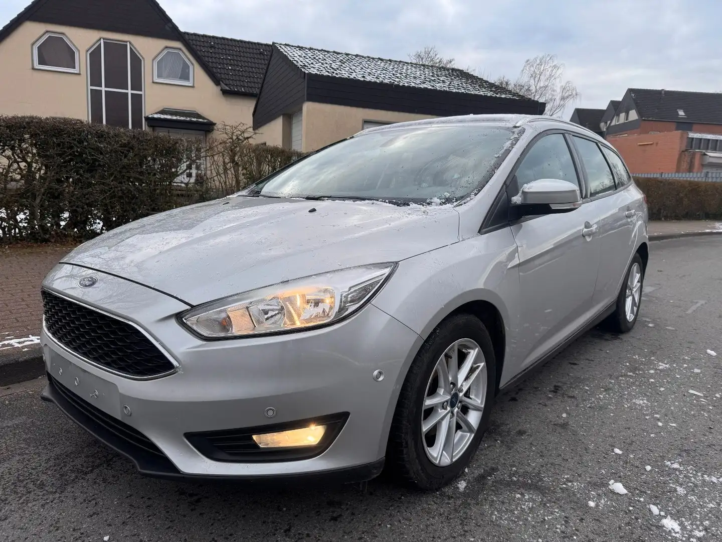 Ford Focus Turnier Business PDCALU  MFA Tempomat USB Silber - 1