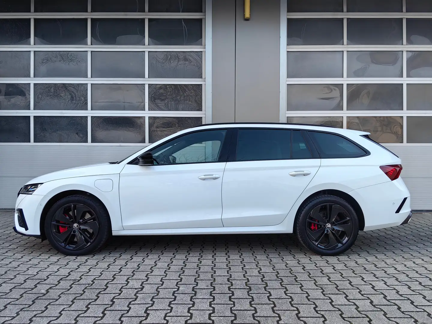 Skoda Octavia RS iV MATRIX|VIRTUAL|DCC|HUD|DAB+ Weiß - 2
