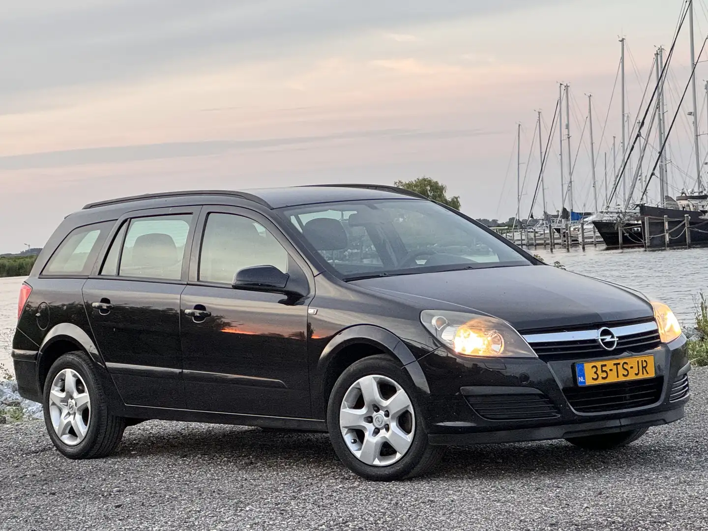 Opel Astra 1.6 Caravan - 1